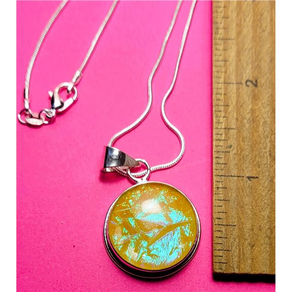 17)  ROUND YELLOW AYSTRAKIAN TRIPLATE OPAL