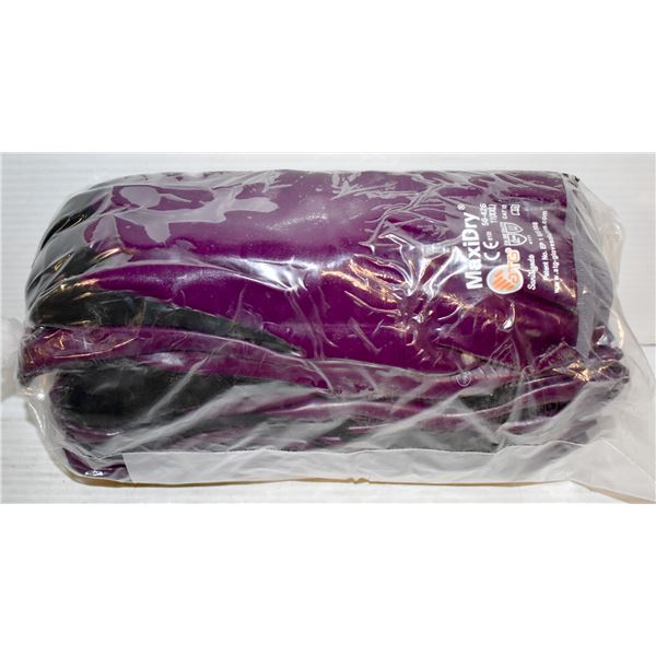 12 PAIRS OF MAXIDRY LIQUID RESISTANT GAUNTLET