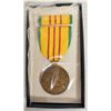 Image 1 : USA FULL SIZE VIETNAM SERVICE MEDAL SET