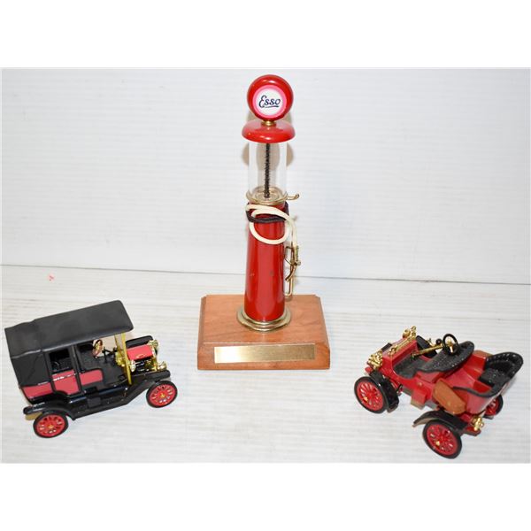 VINTAGE GAS PUMP AND CARS TOGETHER