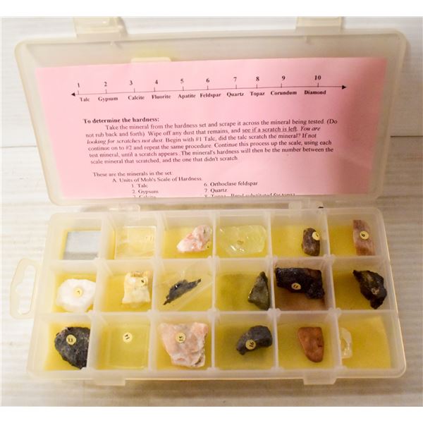 MINERAL SPECIMEN SET