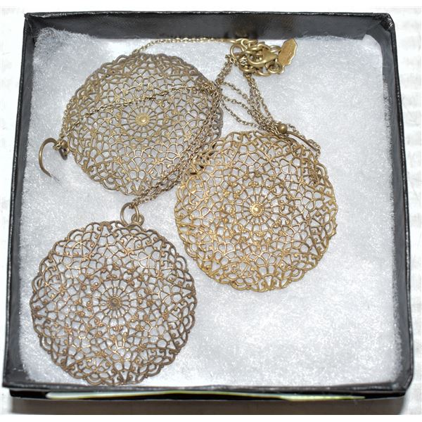 STELLA AND DOT NECKLACE EARRING AND NECKLACE SET