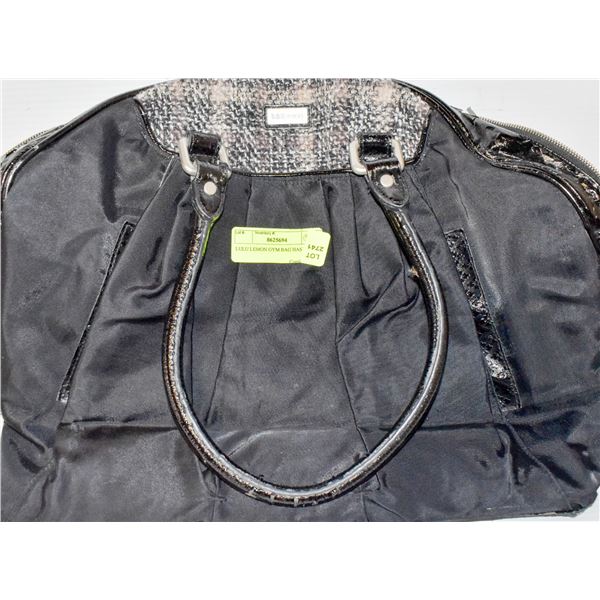 LULU LEMON GYM BAG HAS WEAR