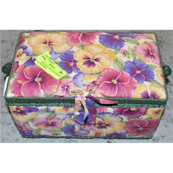 SEWING BASKET WITH ACCESORIES ALL TOGETHER