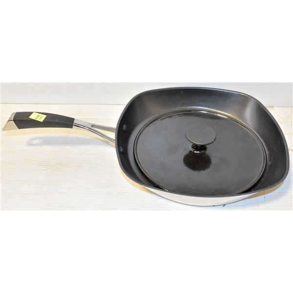 HERITAGE STAINLESS STEEL RIBBED NON-STICK 12