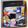 Image 1 : BOX FULL OF OFFICE SUPPLIES INCL. PENDAFLEX