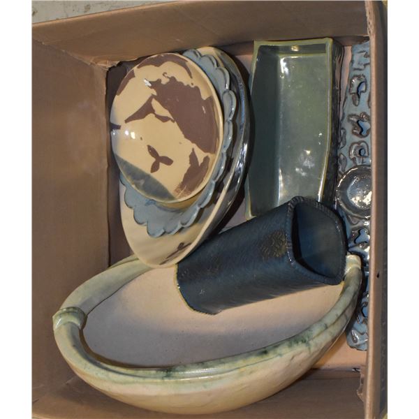 LOT OF ASSORTED DECOR/VASES