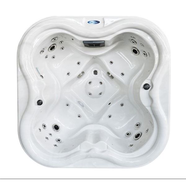 NEW ARCADIAN CLOVERLEAF SPA