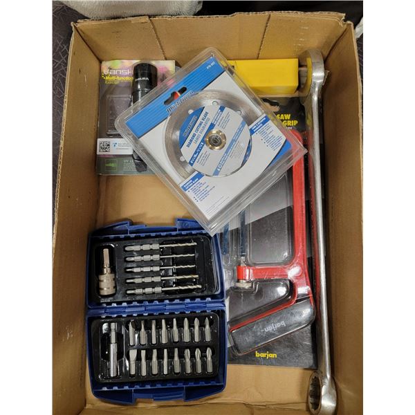 FLAT OF VARIOUS TOOLS