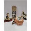 Image 1 : LOT OF WOLF DECOR ITEMS