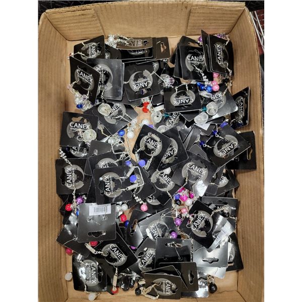 FLAT OF NEW FASHION EARRINGS