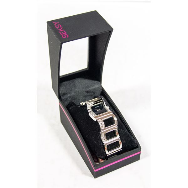LADIES SEKSY WATCH WITH SWAROVSKI CRYSTALS ON