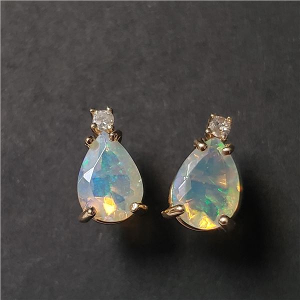 BZ802-25 14K  OPAL DIAMOND(0.03CT) EARRINGS