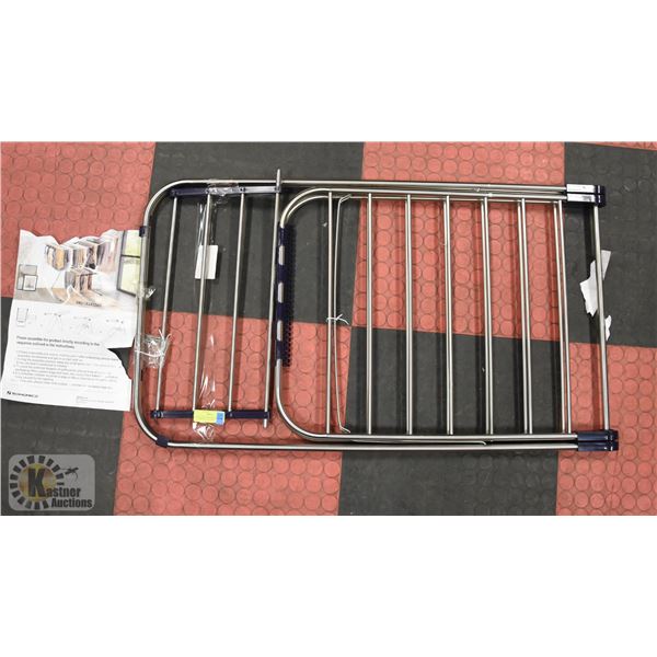 EXTENDING SWIVEL BUTTERFLY CLOTHES DRYING RACK