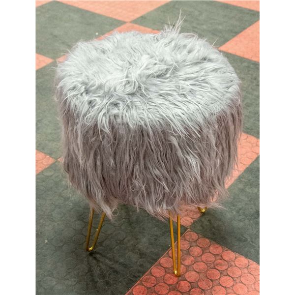 NEWLY ASSEMBLED 4 LEGGED SHAGGY FOOT STOOL