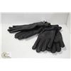 Image 1 : 2 NEW PAIRS OF LEATHER GLOVES