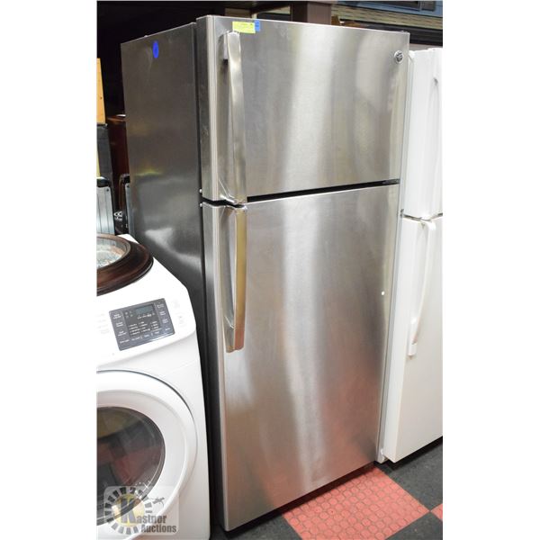 GE STAINLESS STEEL FRIDGE 16 CU FT 64" X 28" X 31"