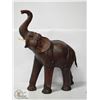 Image 1 : LEATHER ELEPHANT ROOM DECOR
