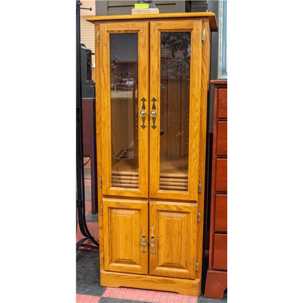 WOODEN CHINA CABINET W/ GLASS FRONT DOORS