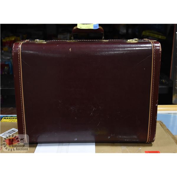 VINTAGE SUITCASE