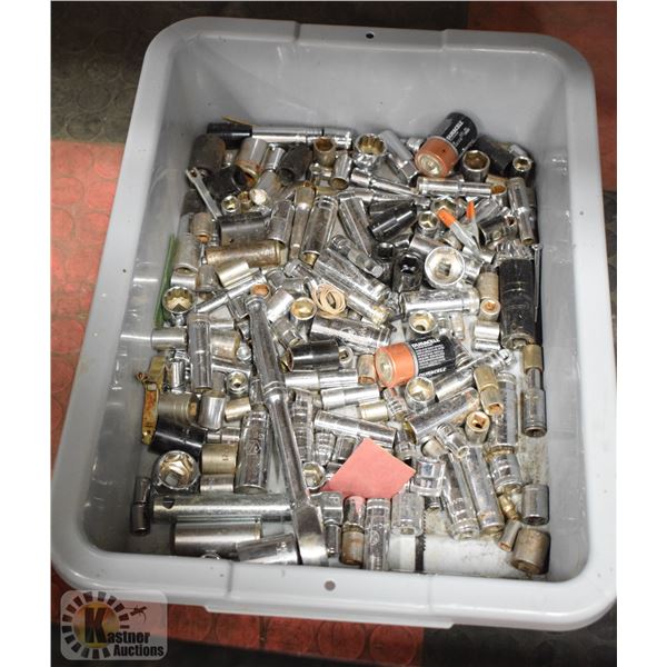 ASSORTED SOCKET WRENCH SET