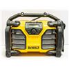 Image 1 : DEWALT HEAVY DUTY RADIO