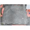 Image 1 : 4 X INTERLOCKING SHOP MATTS APPROX 38" X 38" EACH