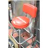 Image 1 : SNAP ON STOOL - HAS TEAR ON SEAT