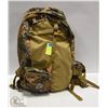 Image 1 : CAMO BACKPACK CONTAINS MINI FIRST AID KIT