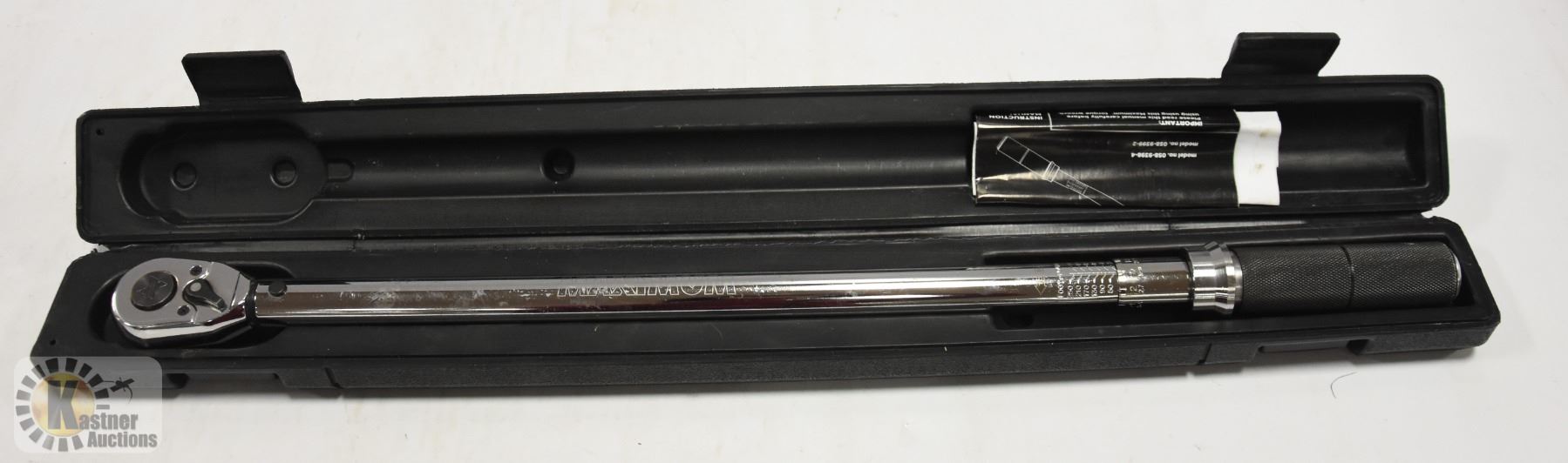 MAXIMUM TORQUE WRENCH 05893984 IN CASE