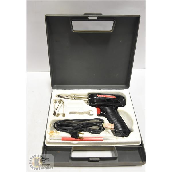 WELLER SOLDERING GUN IN HARD CASE WITH ACCESSORIES