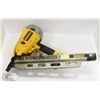 Image 1 : DEWALT D51823 FRAMING NAILER