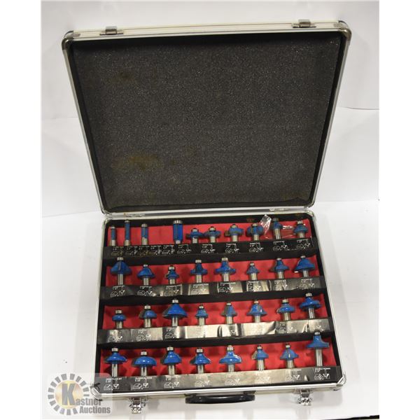 LARHER ROUTER BIT SET IN METAL CASE