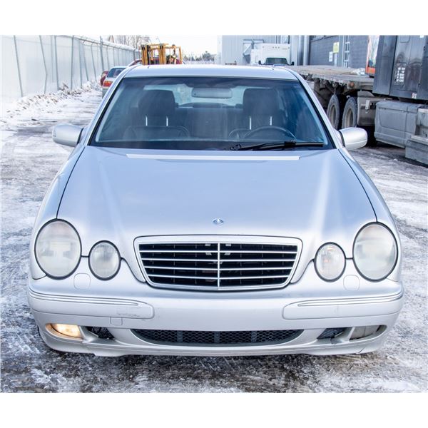 2002 MERCEDES E-320 AWD