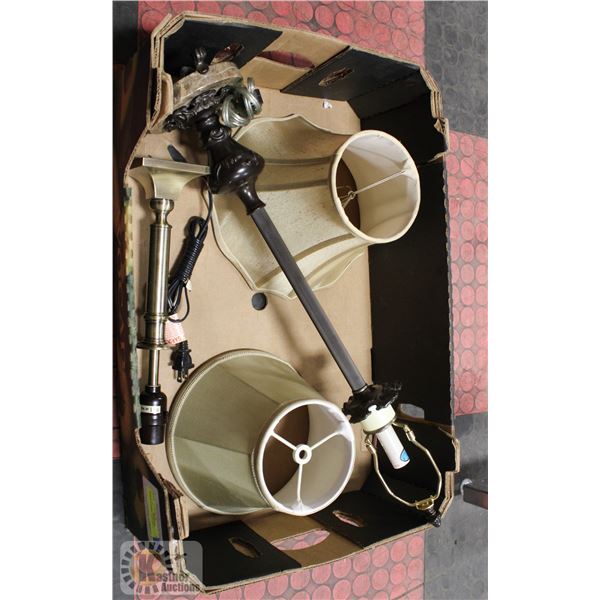 LOT OF 2 TABLE LAMPS