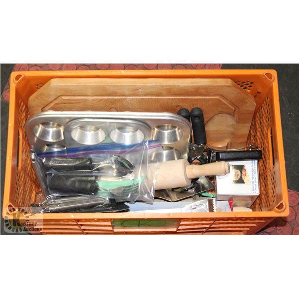 LOT OF ASSORTED KITCHENWARE