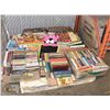 Image 1 : PALLET OF VINTAGE GAMES & BOOKS