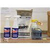 Image 1 : CASE WITH COMMERCIAL WINDEX & APPLICATOR BOTTLES