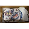 Image 1 : BOX OF ORNAMENTAL PLATTERS