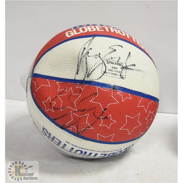 HARLEM GLOBETROTTERS SIGNED BASKETBALL