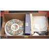 Image 1 : BOX OF ORNAMENTAL PLATES AND DISH SET