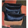 Image 1 : SET OF 4 PLUSH BLUE PILLOWS WITH REMOVABLE/