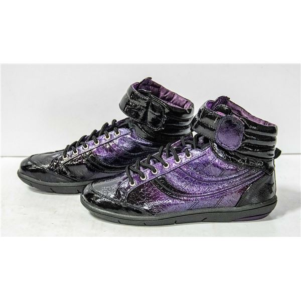 CHINESE LAUNDRY EDWINA LADIES BOOTS SIZE: 6