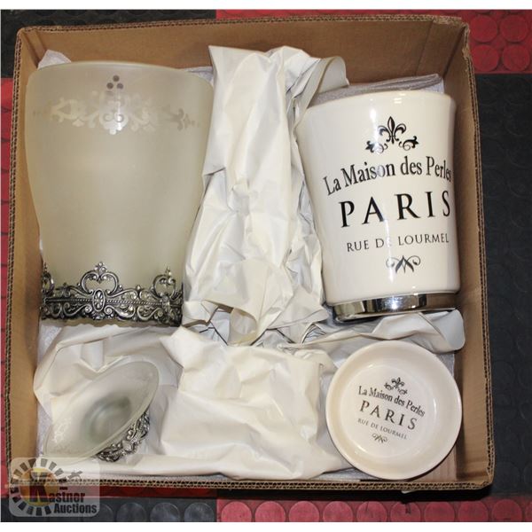 BOX WITH 2 SETS OF HOUSEHOLD DECOR - 2 GARBAGE