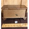 Image 2 : VINTAGE WOODEN MUSIC BOX - 11IN X 6IN X 5IN