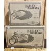 Image 3 : HARLEY-DAVIDSON MILITARY DRAB 1:6 SCALE DIECAST MODEL 