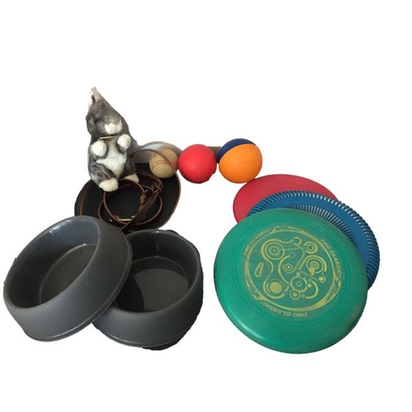 The Dog Lulu (German Shephard) Lot of Dog Toys/Leash/Bowls Movie Props