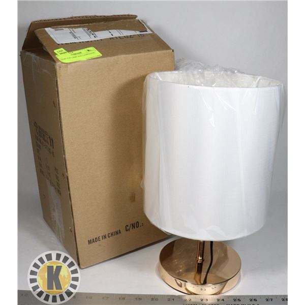 DESK TOP LAMP AND LAMPSHADE