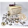 Image 1 : ONE DRAWER WOOD JEWELRY BOX WITH CONTENTS
