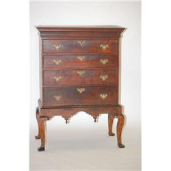 NEW ENGLAND QUEEN ANNE CHEST ON FRAME - CHERRY CHEST W/ 4 GR